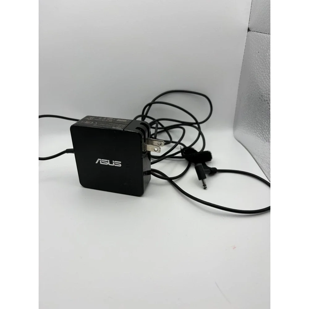 Asus AC Adapter ADP-65EW A‎ 19V 3.42A 65W Laptop Power Supply Charger Black